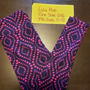 Sizes 0-12 one size os NEW Lula roe leggings